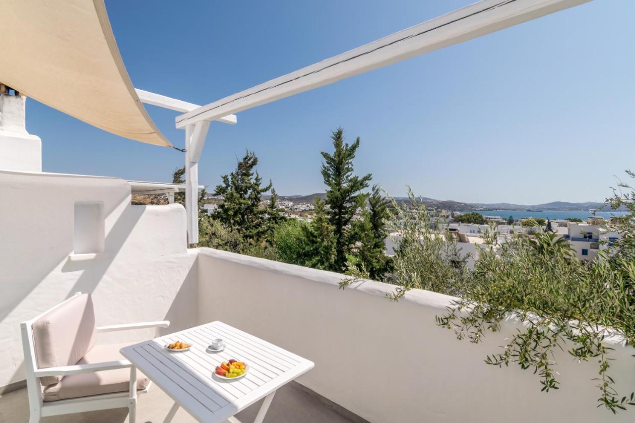 Thalassitra Private Pool Suites Adamantas  Bagian luar foto