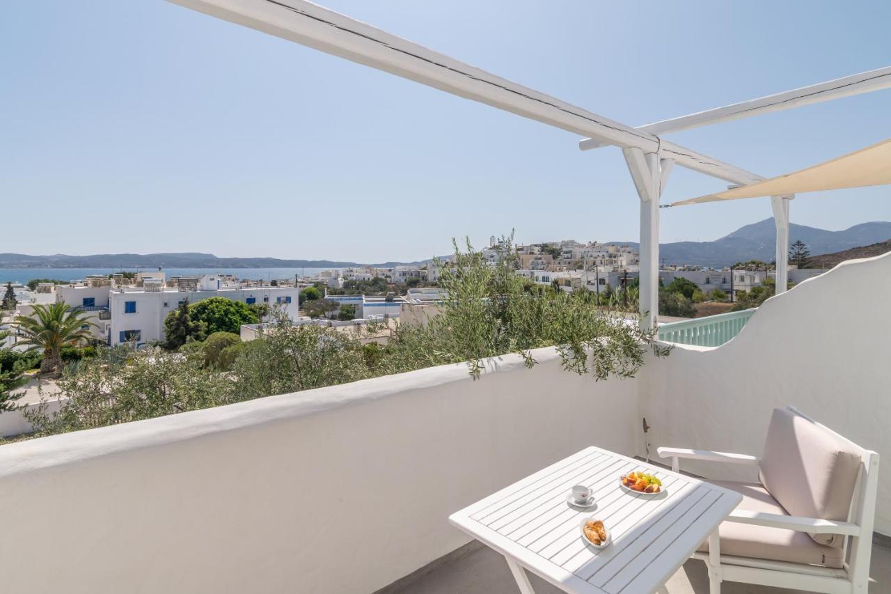 Thalassitra Private Pool Suites Adamantas  Bagian luar foto