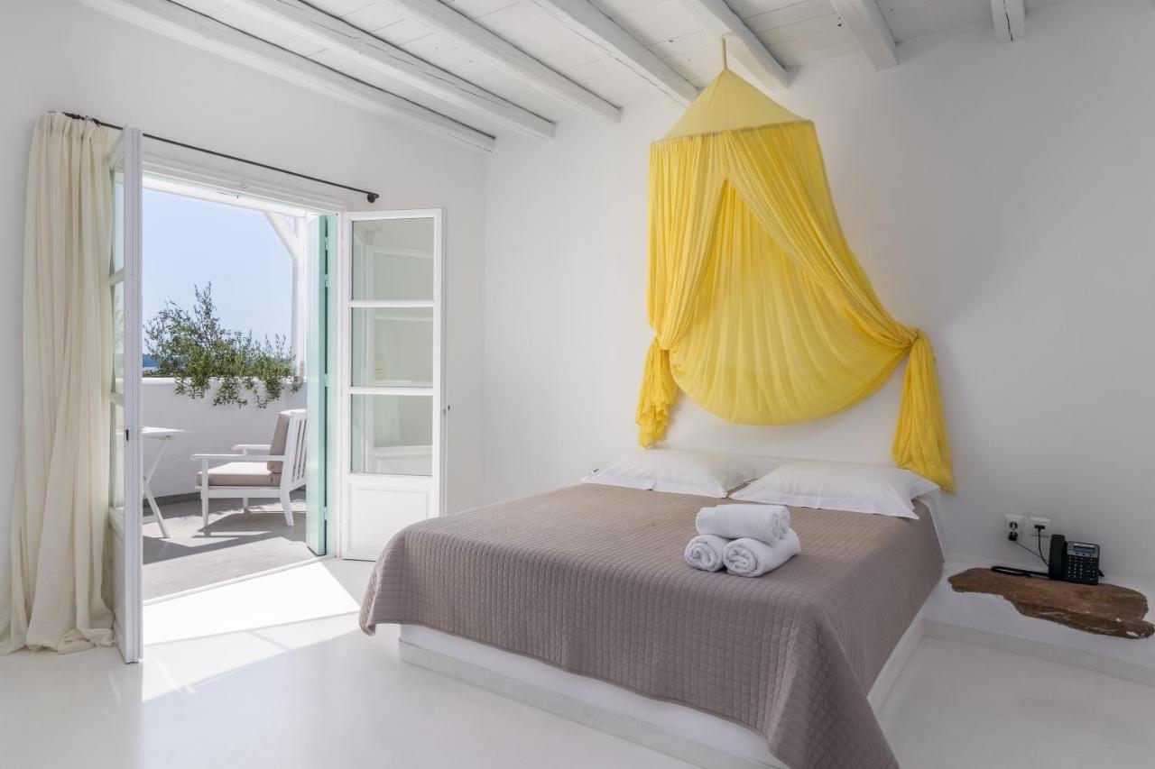 Thalassitra Private Pool Suites Adamantas  Bagian luar foto