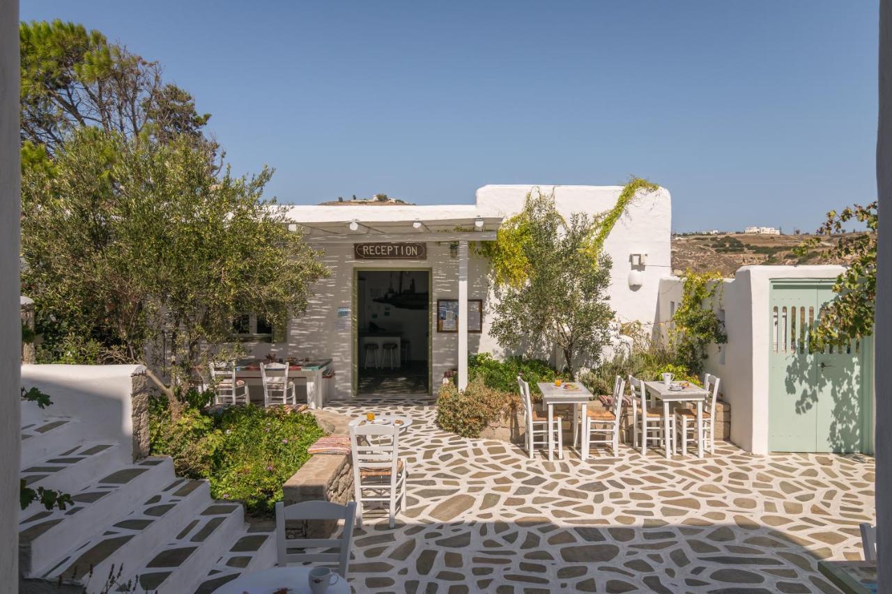 Thalassitra Private Pool Suites Adamantas  Bagian luar foto