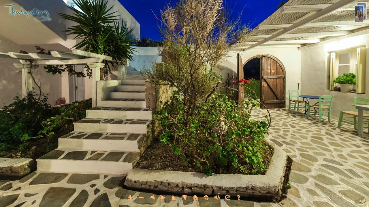 Thalassitra Private Pool Suites Adamantas  Bagian luar foto
